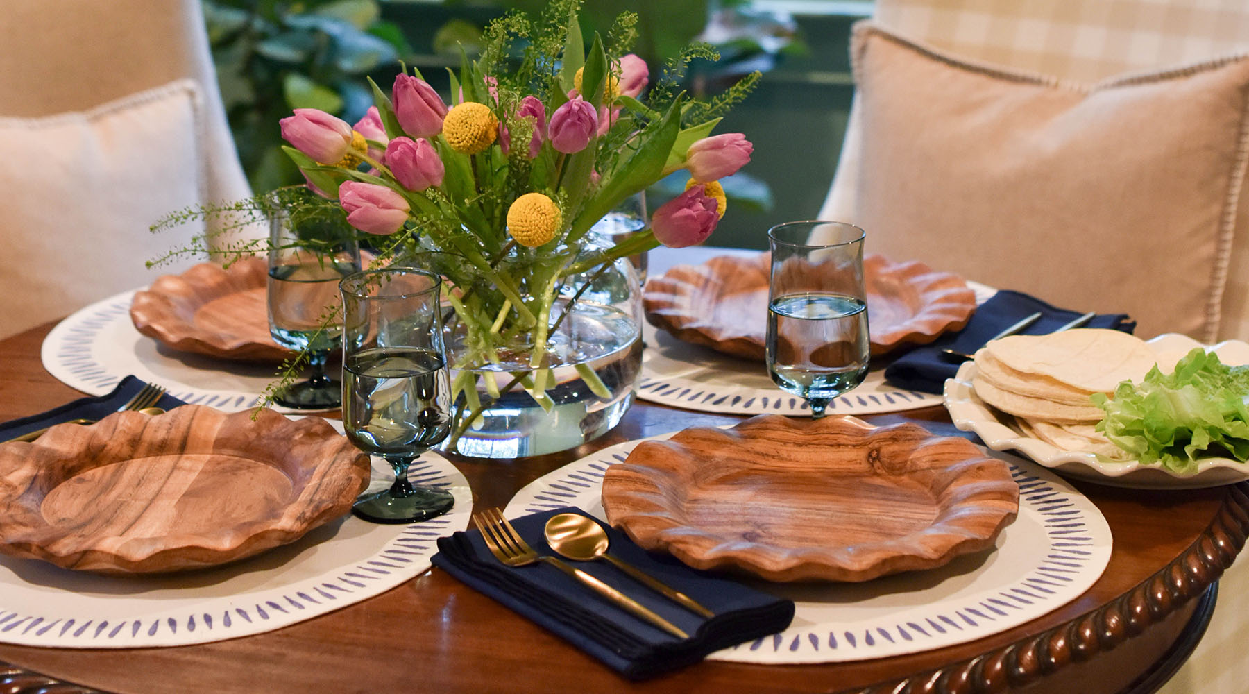 How to Set a Perfect Casual Table | Coton Colors How to Set a Perfect Casual Table | Coton Colors