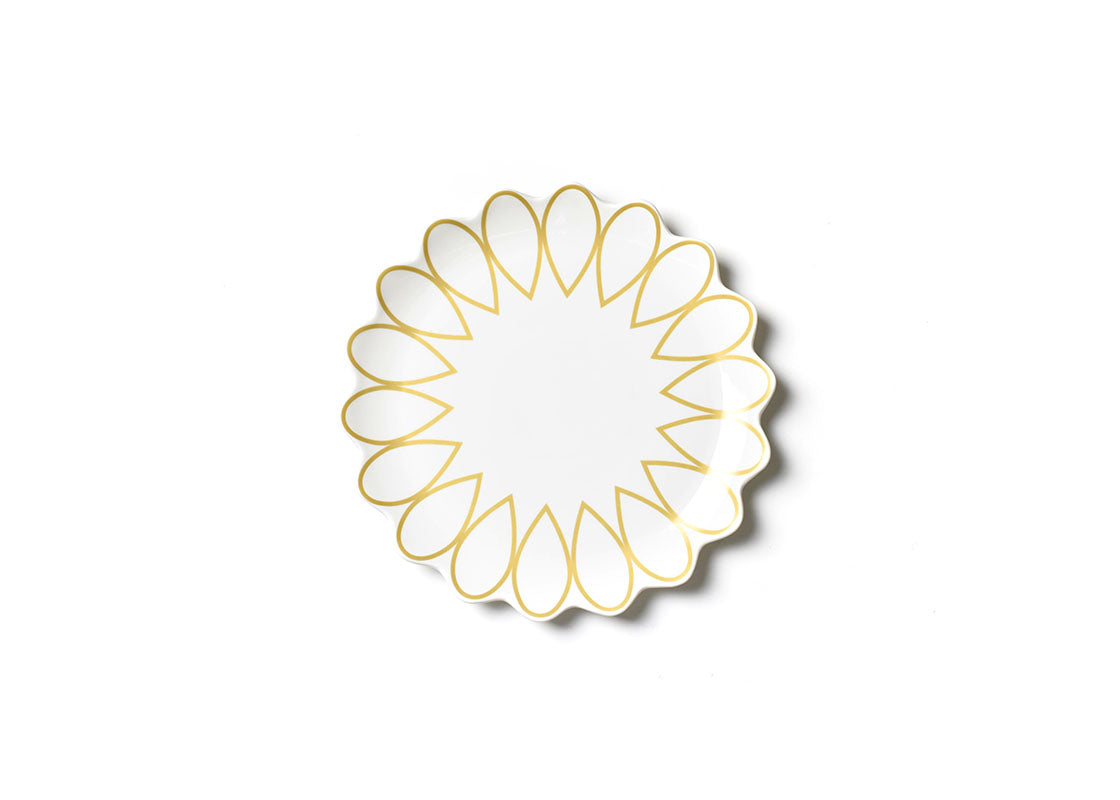 Overhead View of Deco Gold Scallop Dinner Plate Showcasing Repeating Design on Edge