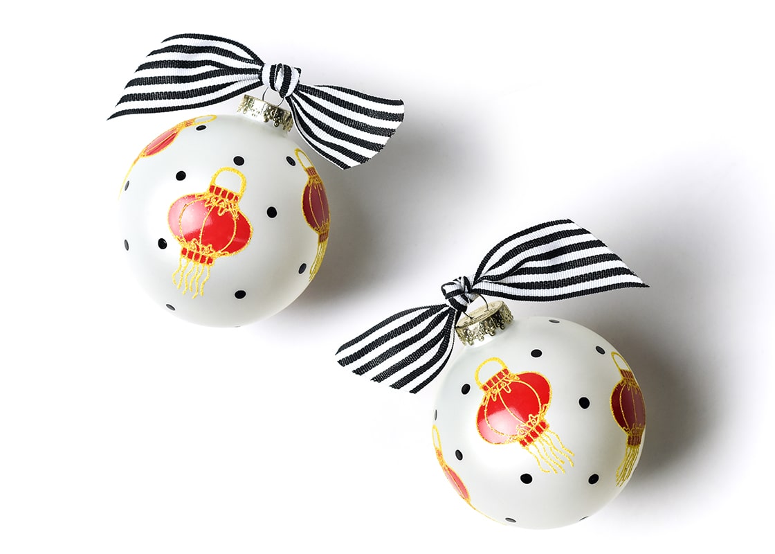 Front and Back View of Chinese Lanterns Glass Ornament Placed Side by Side