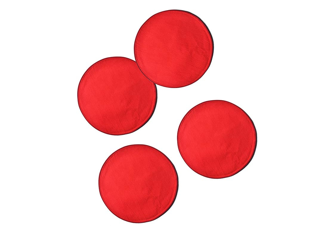 Overhead View of Red Color Block Round Placemat Set of 4 Showing all Pieces in Set