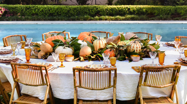 Setting Your Thanksgiving Table with a Modern Twist