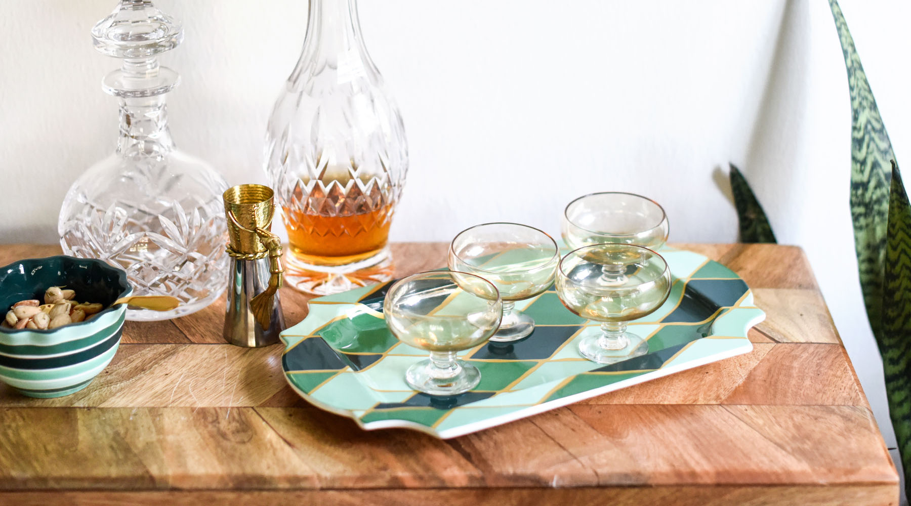 Choosing the Right Serveware for Your Gatherings