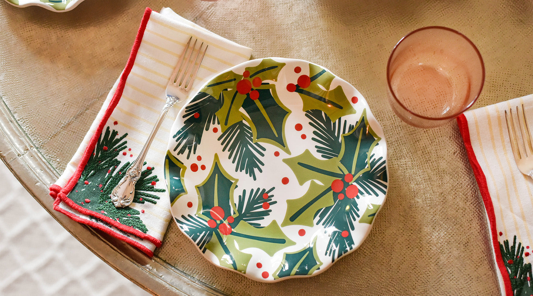 6 Looks to Inspire Your  Christmas Table