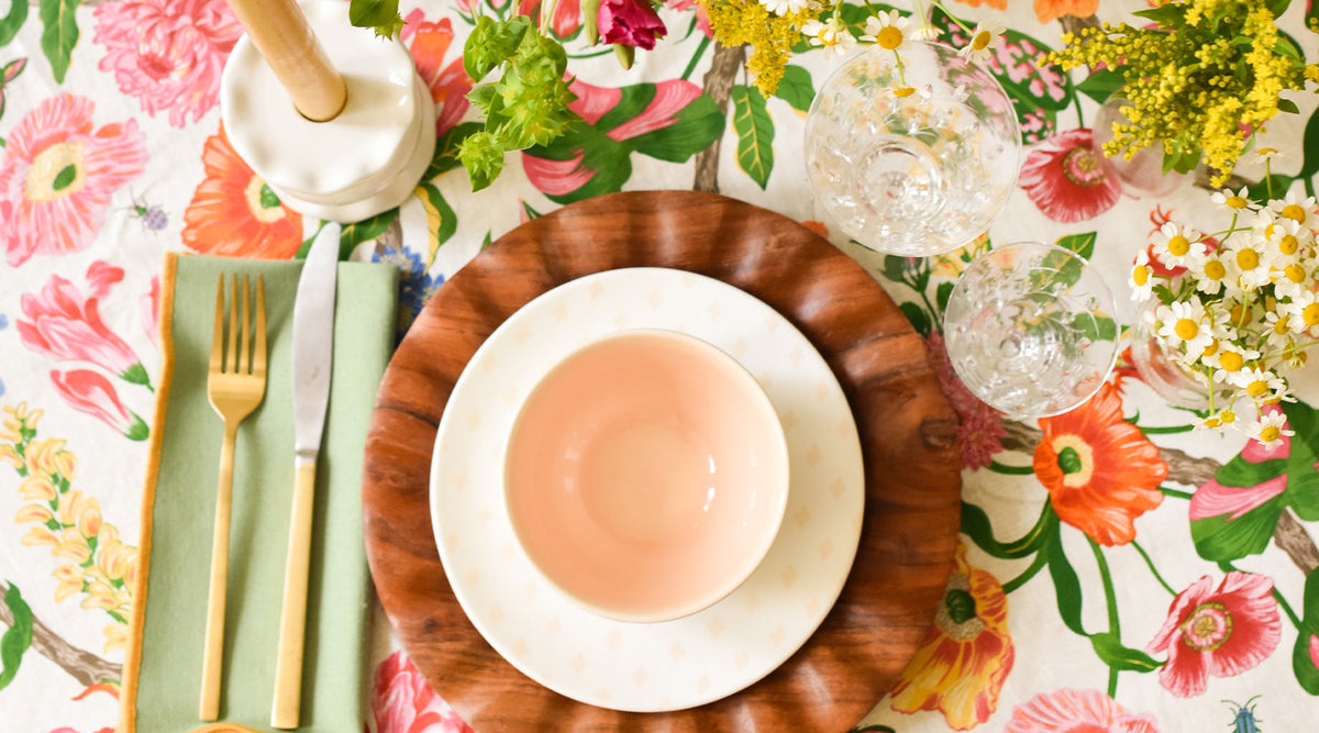 Design Magazine-Worthy Dining Table Settings | Coton Colors