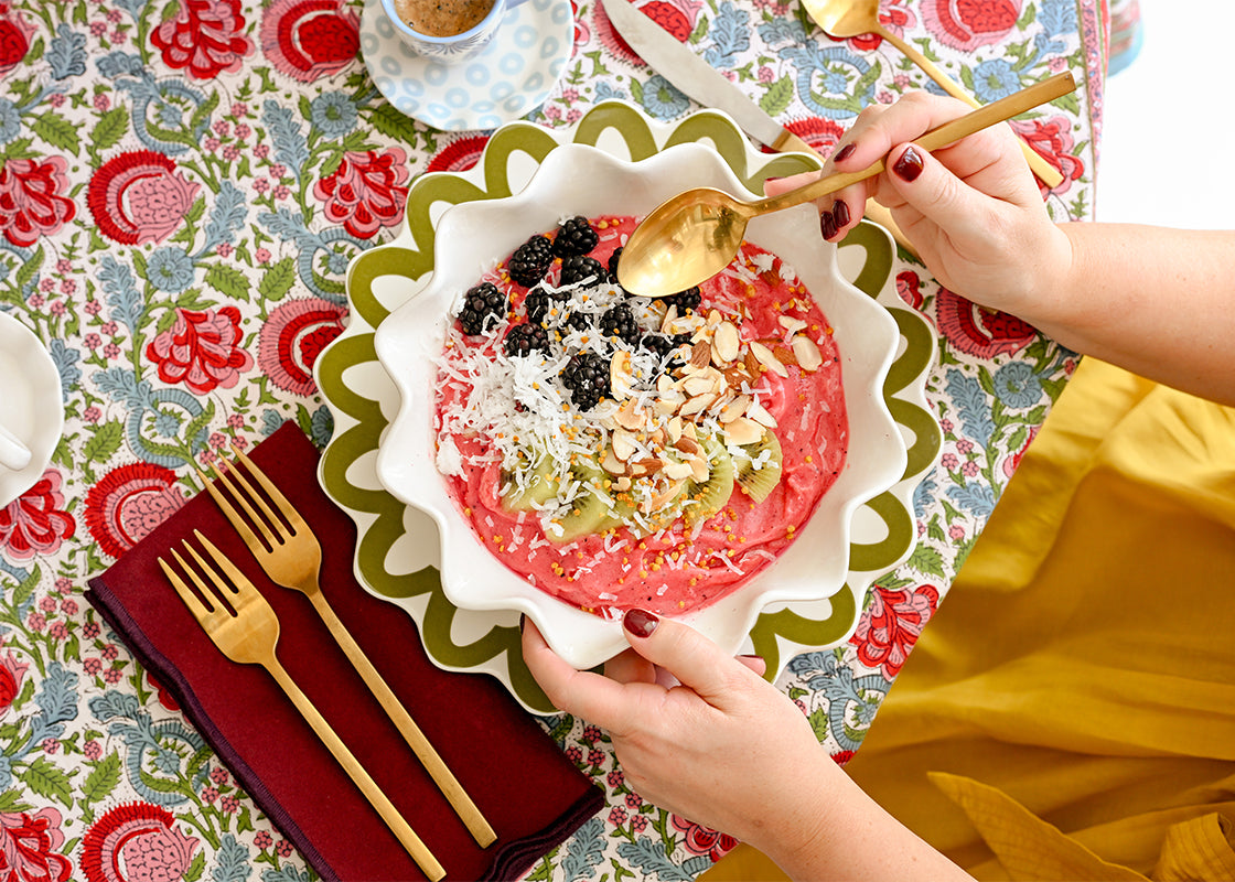 Signature White Ruffle Entree Bowl