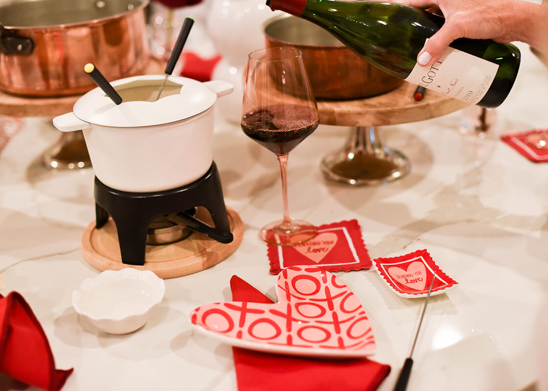 Cropped View of XOXO Heart Plate in Valentine's Fondue Dinner Tablescape