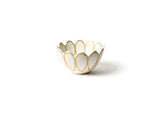 Side View Details of Small Bowl Deco Gold Scallop Design