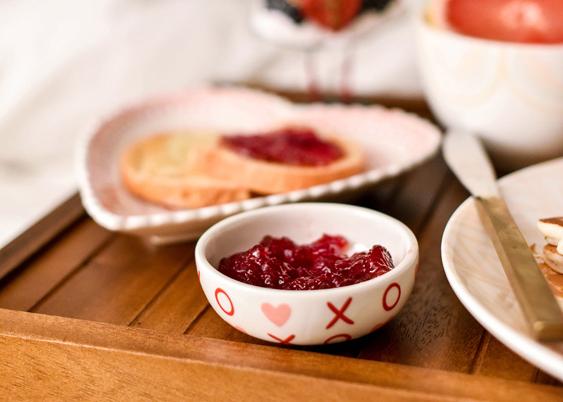 Front View of Kisses Dipping Bowl with Coordinating Tableware