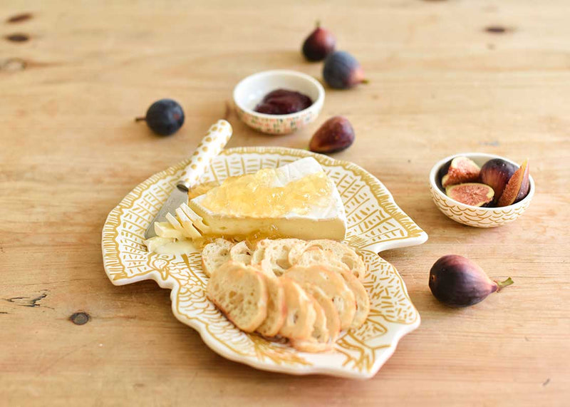 Using Thanksgiving Turkey Serving Platter as Serveware for Appetizers