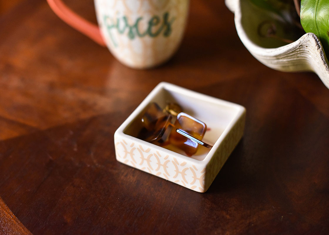 Cropped Close up of Zodiac Pisces Trinket Dish with Coordinating Mug